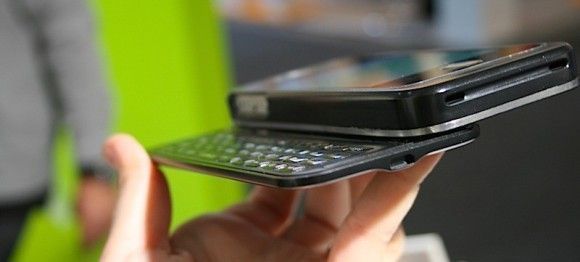 Dotez votre iPhone 4 d’un clavier coulissant #7