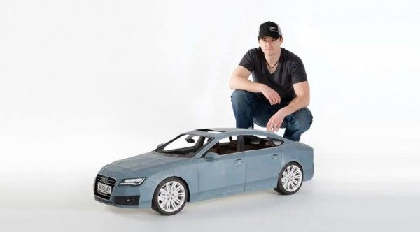 245 heures de travail pour fabriquer une Audi A7 en papier