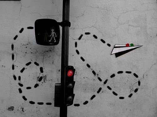 40 détournements Street Art de panneaux de signalisation #29