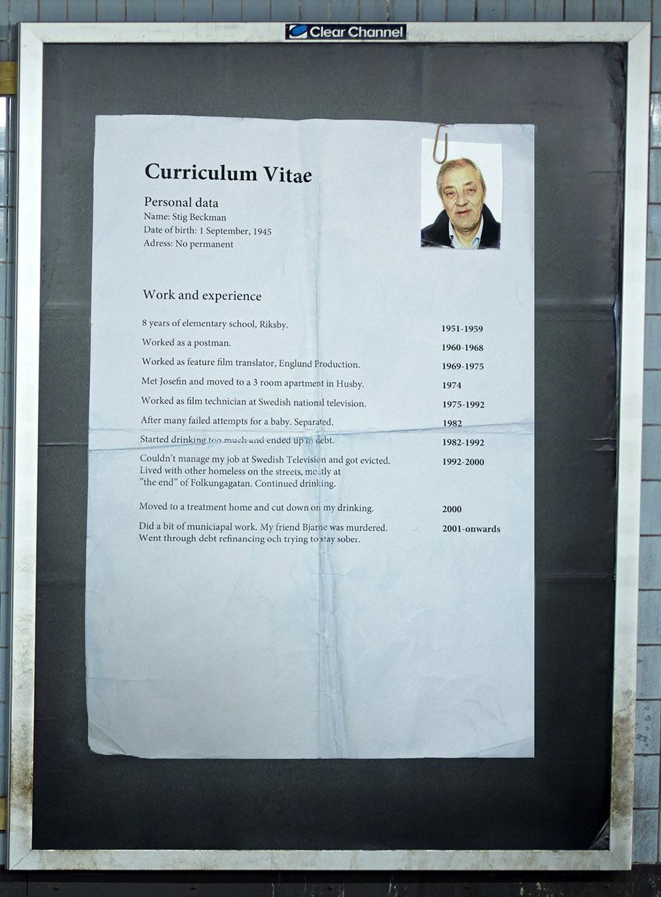 Des CV de sans-abri dans le metro de Stockholm #6