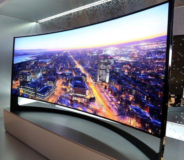 Samsung présente ses TV UHD à écrans incurvés