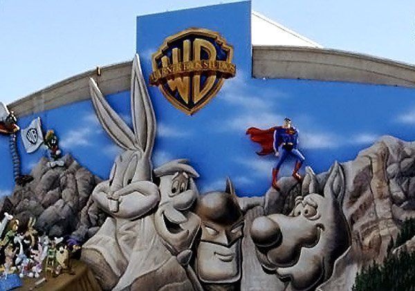 Gagne un séjour à Los Angeles pour visiter les Studios Warner avec Batman