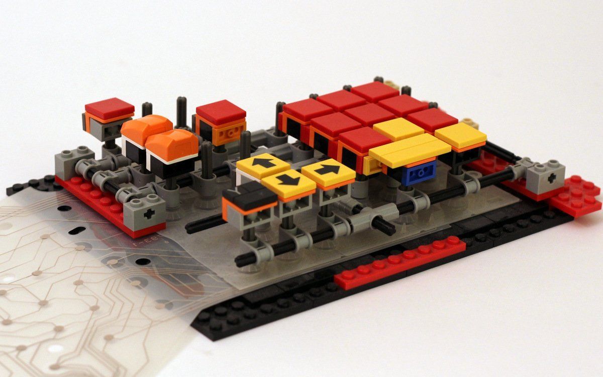 Un incroyable clavier tout en LEGO #6