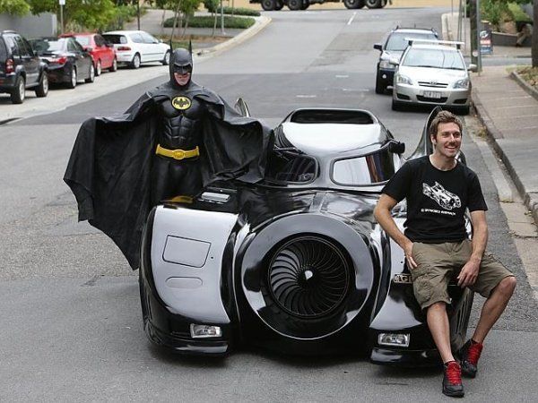 Louez la Batmobile homologuée de Tim Burton #4