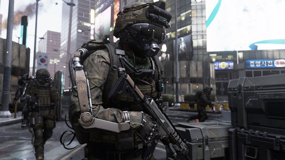 Call of Duty Advanced Warfare : une bande annonce qui tue tout avec Emily Ratajkowski