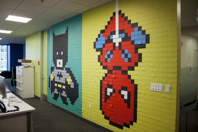 Street Art : Il décore son bureau avec des Super Héros faits de 8.000 POST-IT #23