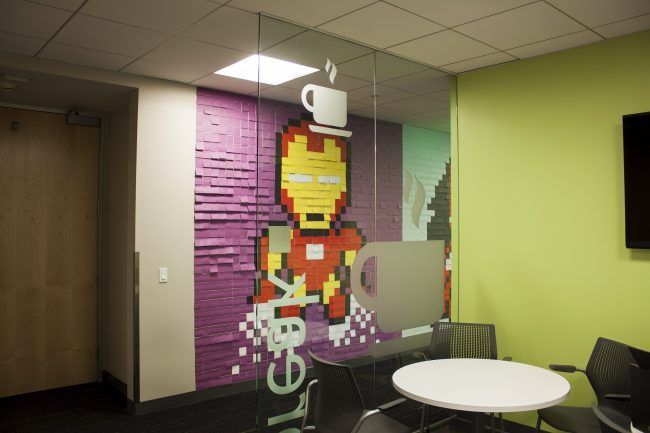 Street Art : Il décore son bureau avec des Super Héros faits de 8.000 POST-IT #24