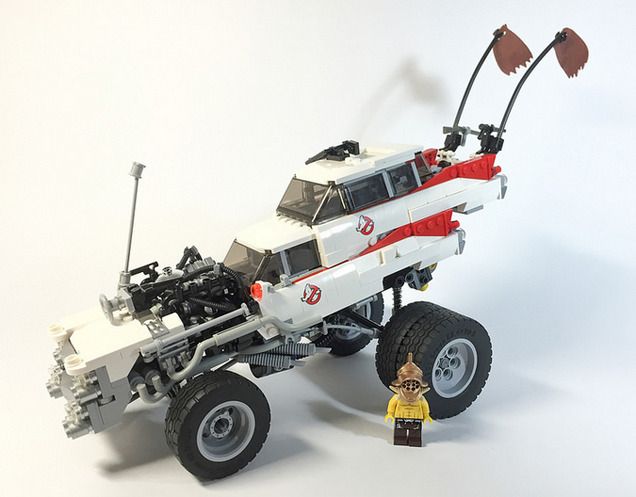 Il recrée les véhicules de Mad Max Fury Road en LEGO #6