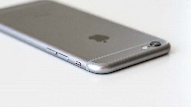 Apple souhaite cacher la ligne d'antenne de l'iPhone 6S #2