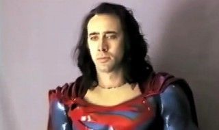 VIDÉO : Nicolas Cage essaie le costume de Superman pour "Superman Lives"