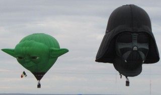 Des montgolfières Dark Vador et Maitre Yoda