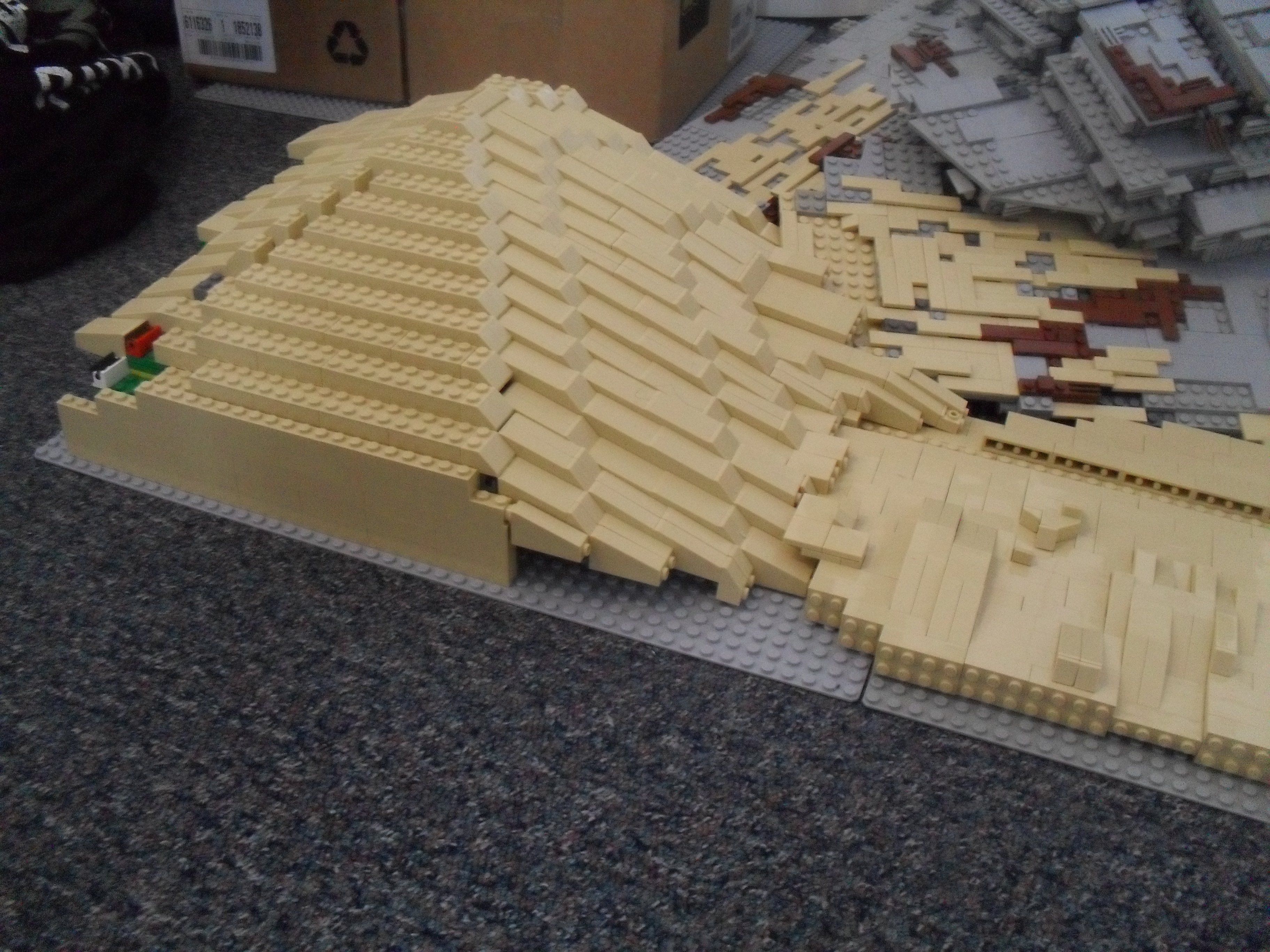 12 000 briques LEGO pour recréer le crash du Star Destroyer de Star Wars VII #13