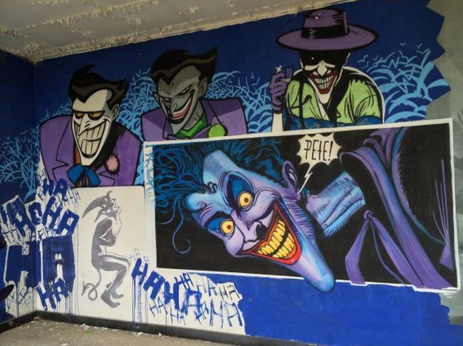 Des fresques Batman dans un hopital abandonné #7