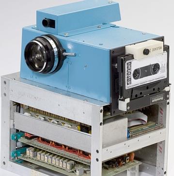 Il a inventé le tout premier appareil photo numérique.. en 1975 #2