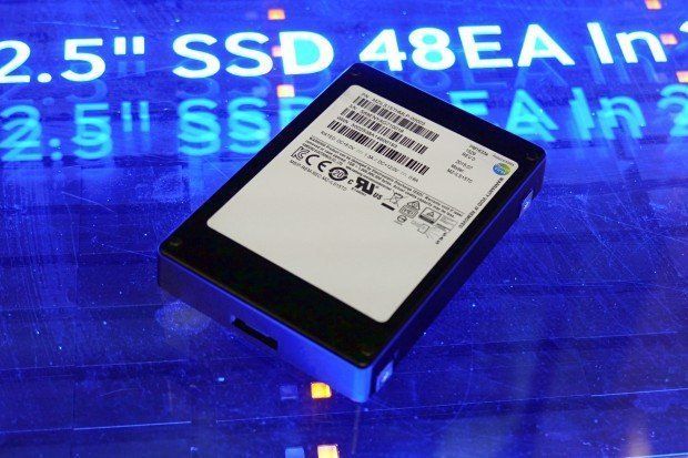 Samsung présente le plus gros disque dur au monde : il fait 16 To et c'est un SSD