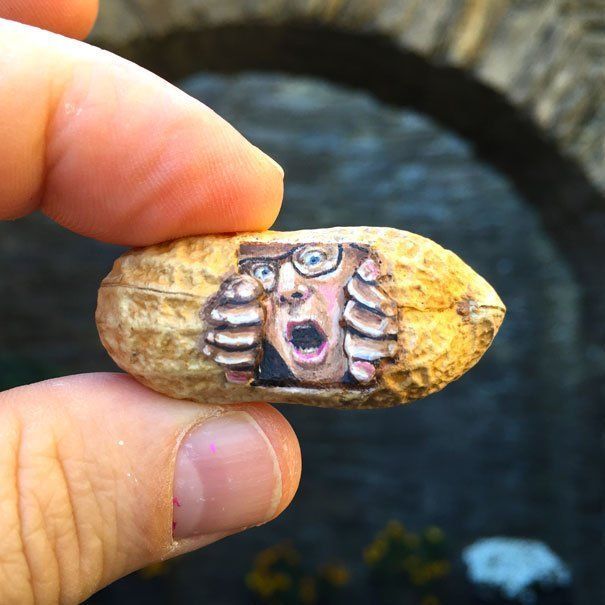 Il peint des personnages populaires sur des cacahuètes #21