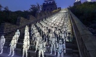 500 Stormtroopers sur la Muraille de Chine pour la promotion de Star Wars Episode VII