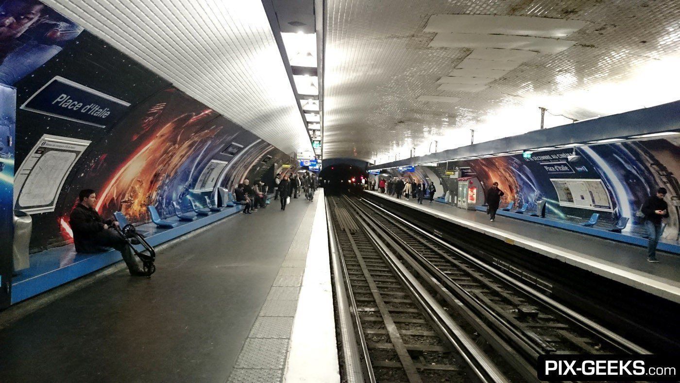 Star Wars Episode VII dans le Metro à Paris #2