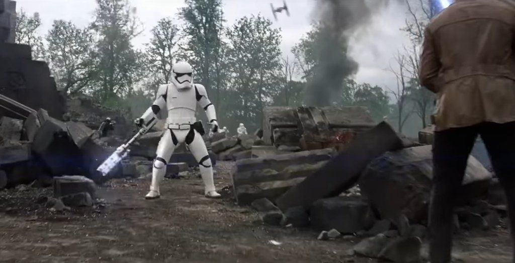 Star Wars Episode VII : un Spot TV avec des Stormtroopers équipés de Tasers