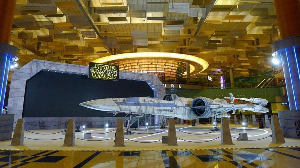 Un X-Wing et un Tie Fighter ont attéri à l'aéroport de Singapour #6