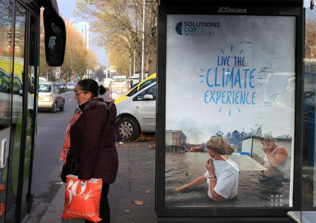 Brandalism détourne 600 panneaux publicitaires pour protester contre la COP21 #6