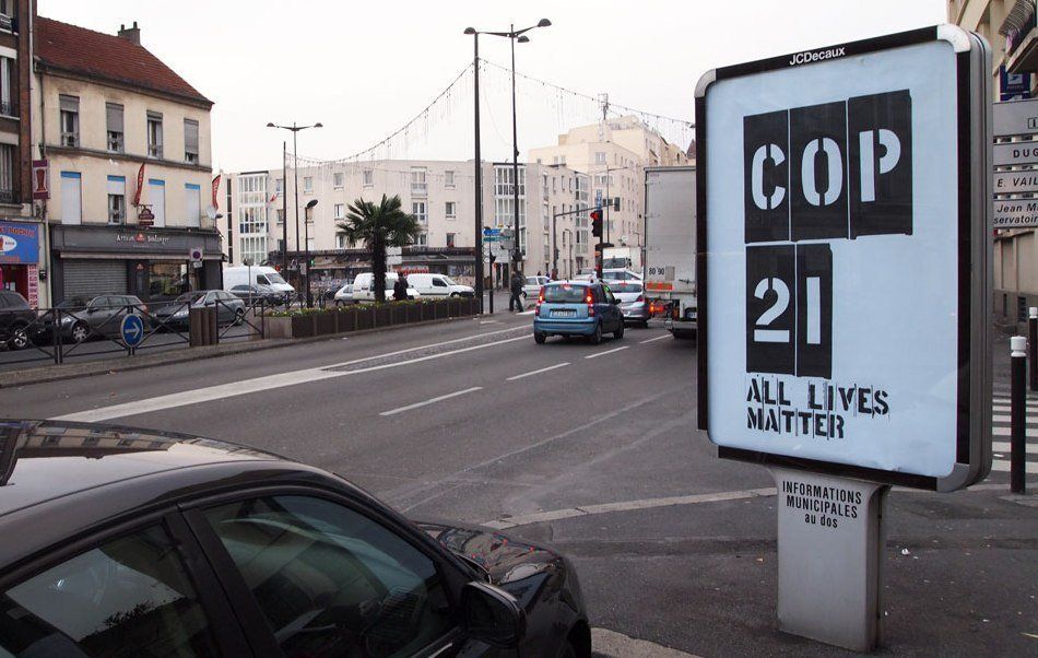 Brandalism détourne 600 panneaux publicitaires pour protester contre la COP21 #12