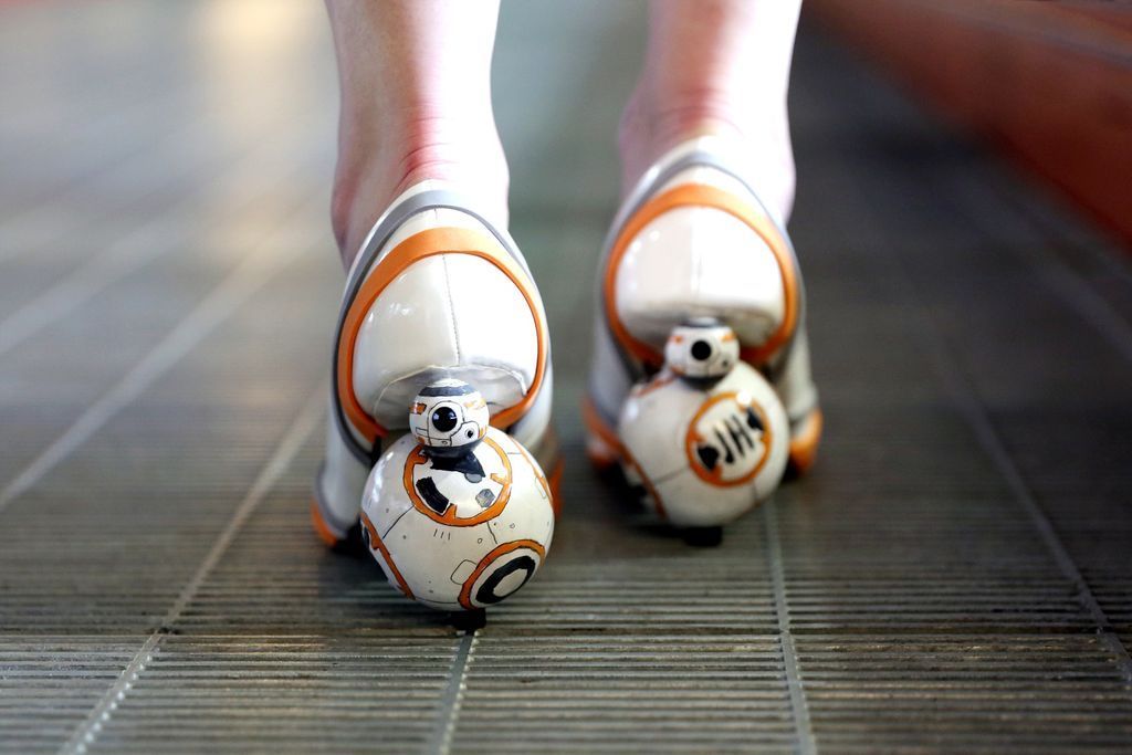 Ces chaussures à talons BB8 sont réservées aux fans hardcore de Star Wars #4