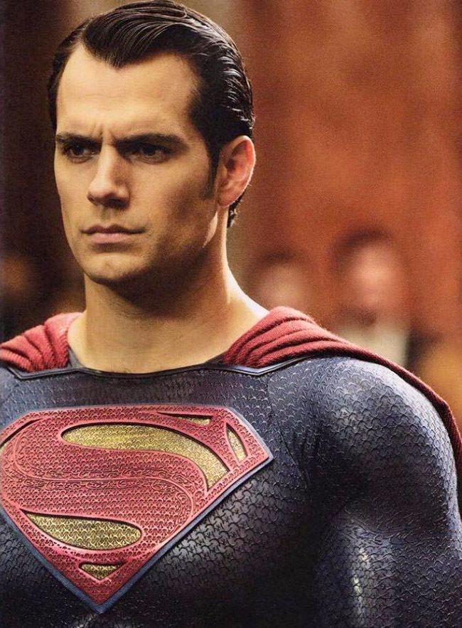 Batman v Superman : 1 nouvelle affiche, 14 nouvelles photos et une énorme révélation ! #4