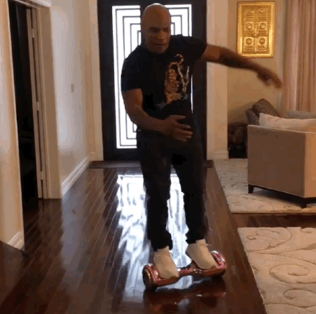 Mike Tyson se fait mettre KO par un Hoverboard #3