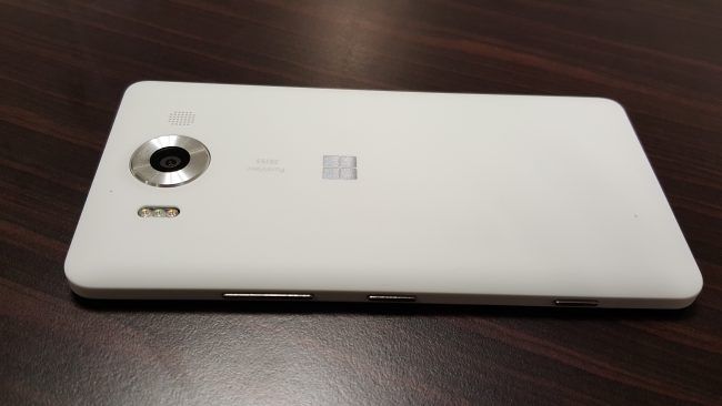 Test Lumia 950 : le smartphone haut de gamme de Microsoft #4