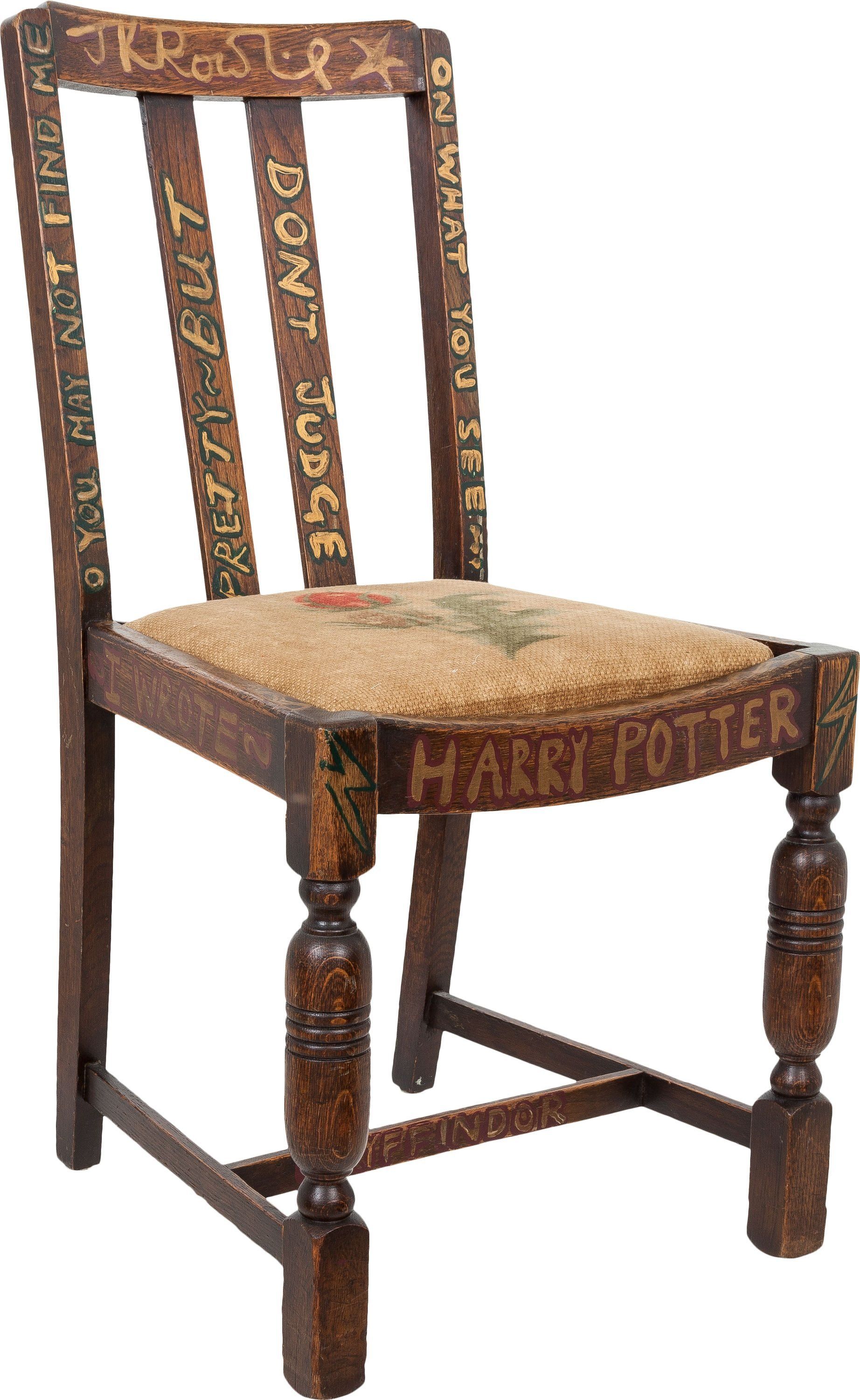 Harry Potter : la chaise mythique de J.K. Rowling bientôt aux enchères