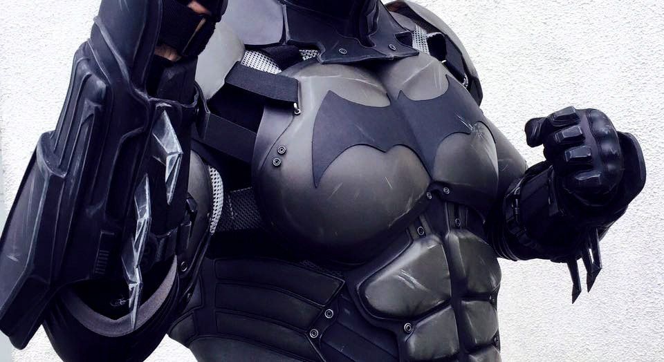 Un incroyable cosplay de Batman Arkham Origins #7