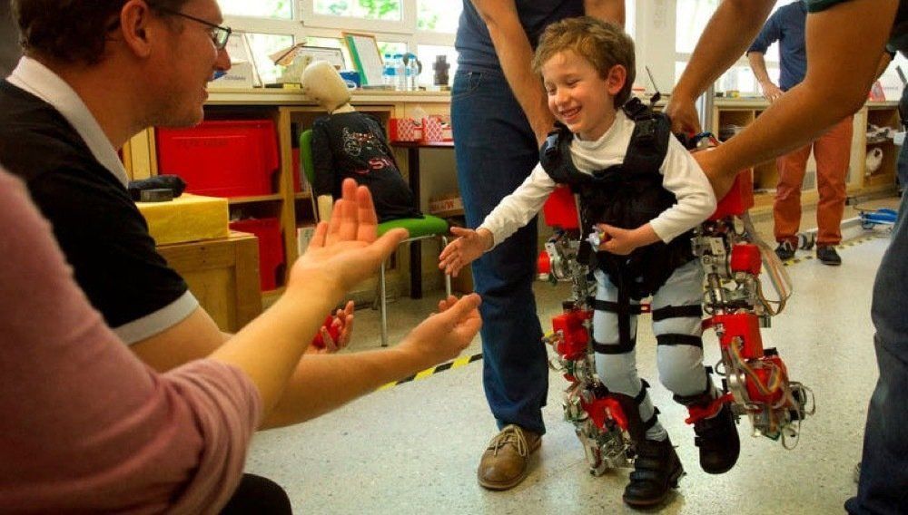 Cet exosquelette redonne espoir aux enfants handicapés