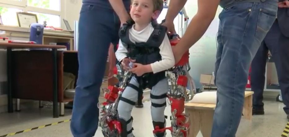 Cet exosquelette redonne espoir aux enfants handicapés