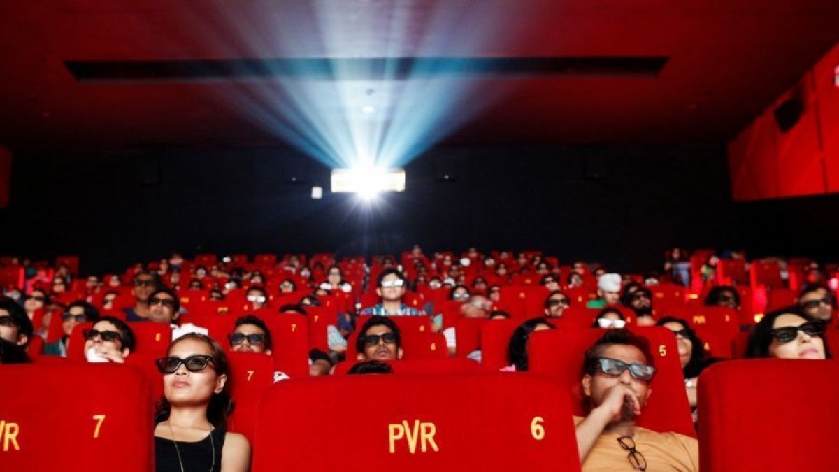 On Recrute Des Redacteurs Pour Voir Presque Tous Les Films En Avant Premiere Sur Paris