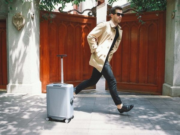 Cowarobot : la valise intelligente qui vous suit toute seule #3