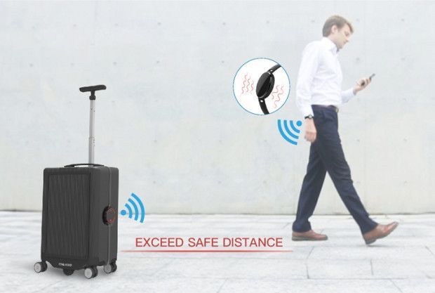 Cowarobot : la valise intelligente qui vous suit toute seule