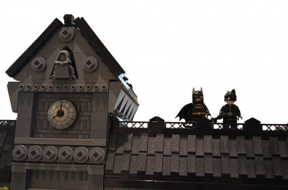 LEGO Batman : un fan crée l'Asile d'Arkham en 18000 briques #3