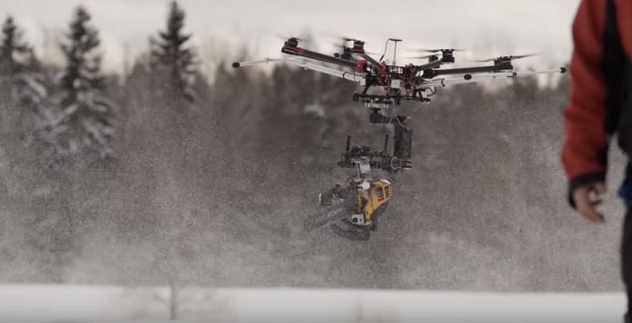 Ce drone tueur équipé d'une tronçonneuse traumatise les écureuils