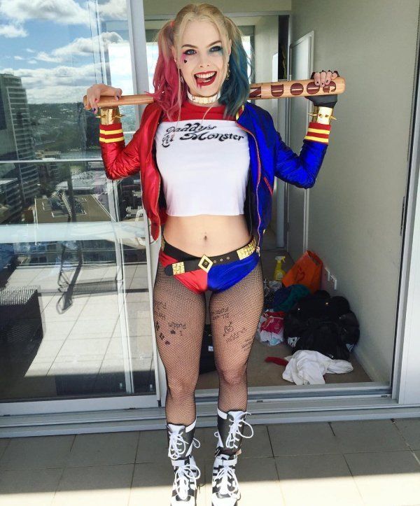 2 cosplayeuses se disputent le titre de la meilleure Harley Quinn en 2023 #12