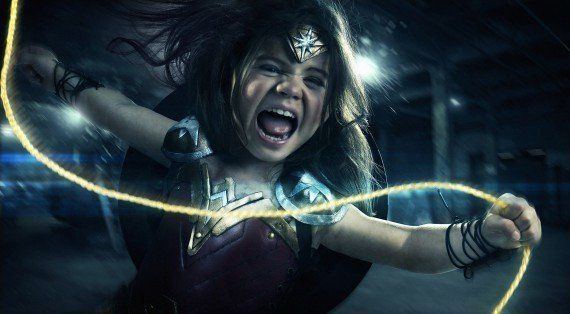 Halloween : un papa geek transforme sa fille en Wonder Woman #2