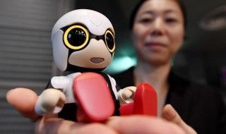 Toyota lance Kirobo Mini, un robot compagnon qui peut tenir une discussion