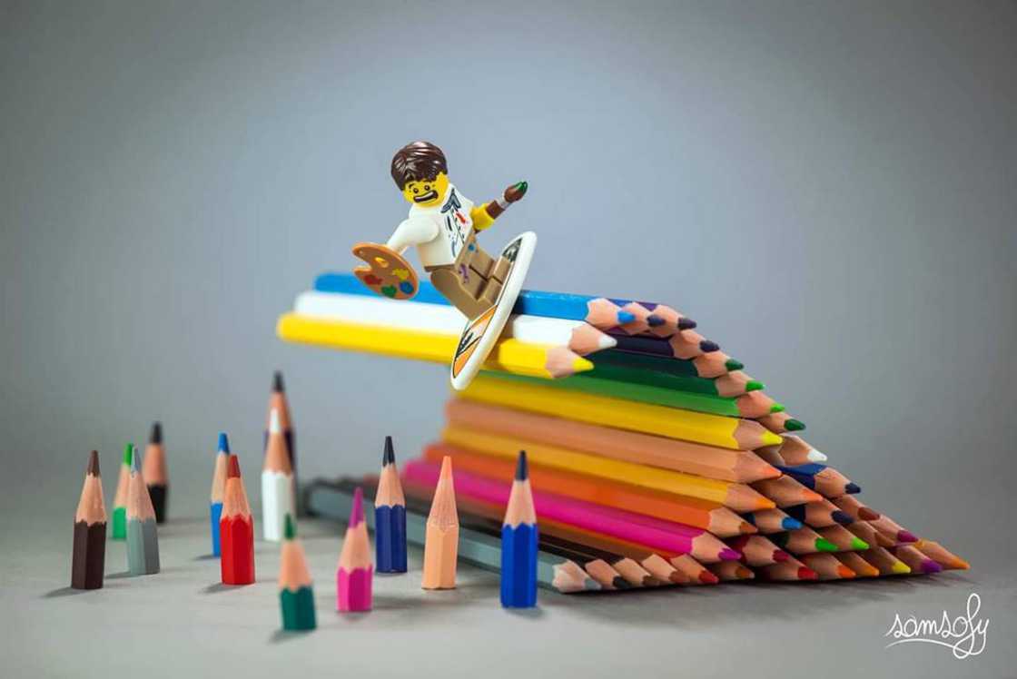 LEGO : un artiste met en scène des minifigs en s'inspirant de la pop culture #10