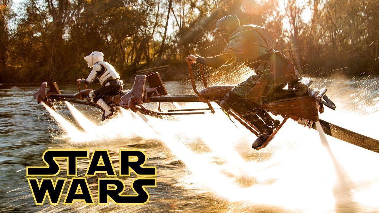 Star Wars : la course-poursuite des Speeder Bike reproduite sur un lac