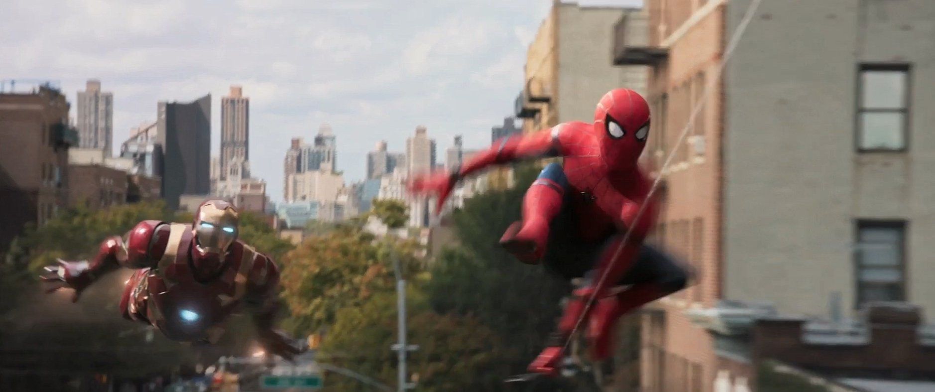 Spider-man homecoming : 2 bandes annonces avec iron man, le vautour et le shocker #7