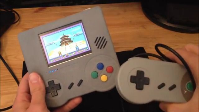 Raspi Boy, une console de jeux portable rétro livrée en kit