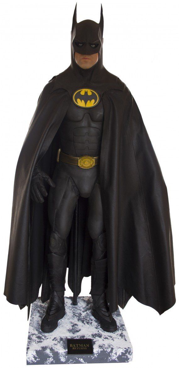 Batman le Défi : le costume de Michael Keaton vendu aux enchères