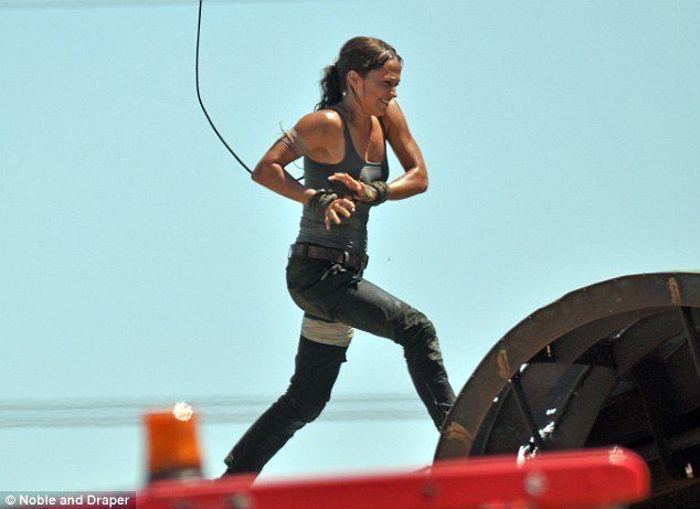 Tomb Raider : 15 photos d'Alicia Vikander dans les bottes de Lara Croft #13