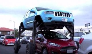 Hum Rider : cette Jeep enjambe les voitures