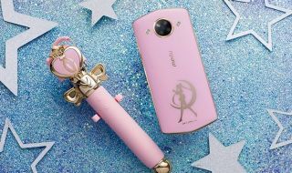 Un smartphone aux couleurs de Sailor Moon